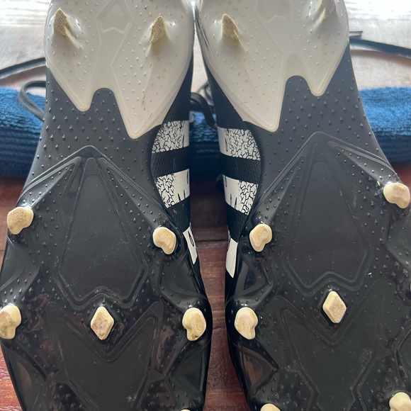 Youth Soccer cleats - Picture 7 of 9